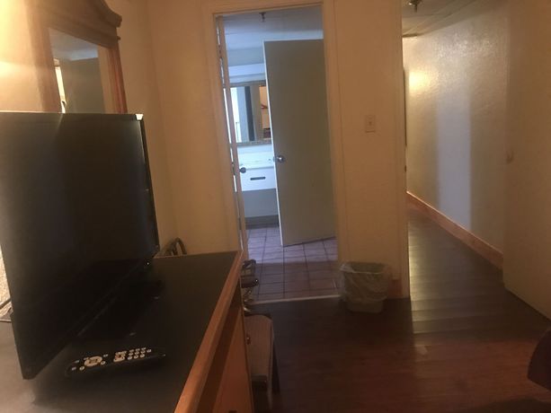 Imagen de la habitación del Hotel Bear Mount Inn And Suites. Foto 16