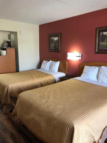 Imagen general del Hotel Bear Mount Inn & Suites. Foto 3