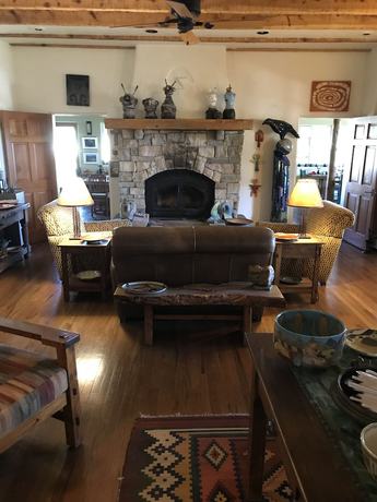 Imagen de los interiores del Hotel Bear Mountain Lodge. Foto 18