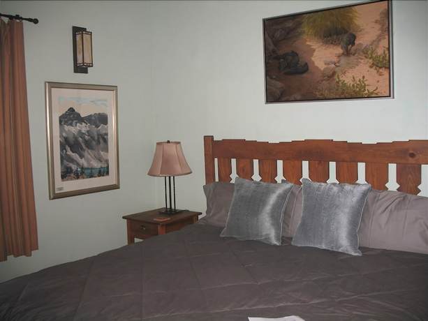 Imagen de la habitación del Hotel Bear Mountain Lodge. Foto 16