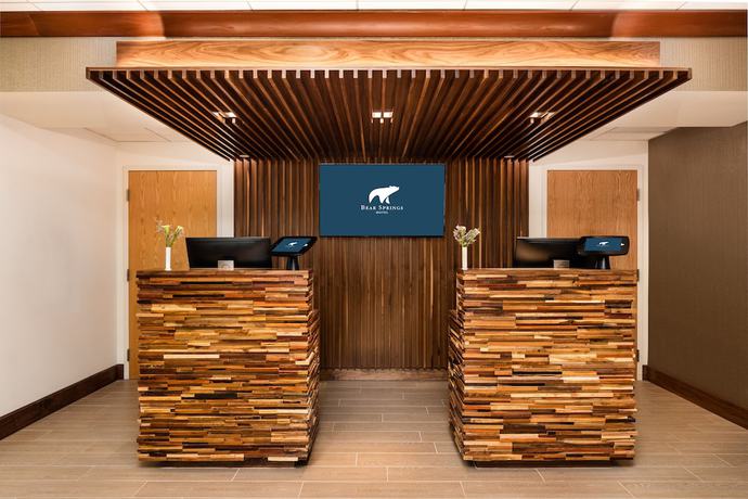 Imagen de los interiores del Hotel Bear Springs. Foto 16