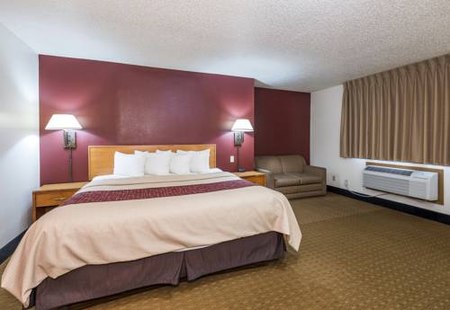 Imagen de la habitación del Hotel Bearcat Inn and Suites. Foto 12