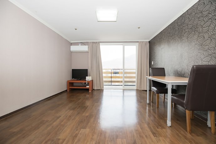 Imagen de la habitación del Hotel Bears Town Resort. Foto 6