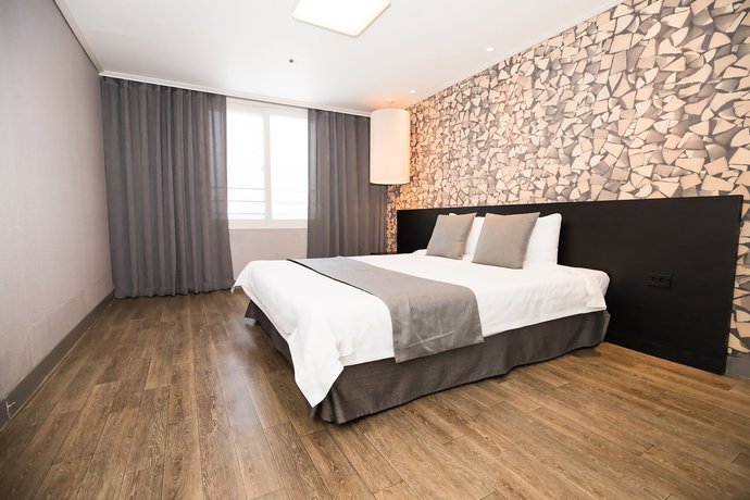 Imagen de la habitación del Hotel Bears Town Resort. Foto 13