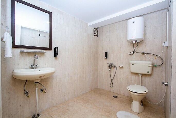 Imagen de la habitación del Hotel Beas Regency. Foto 3