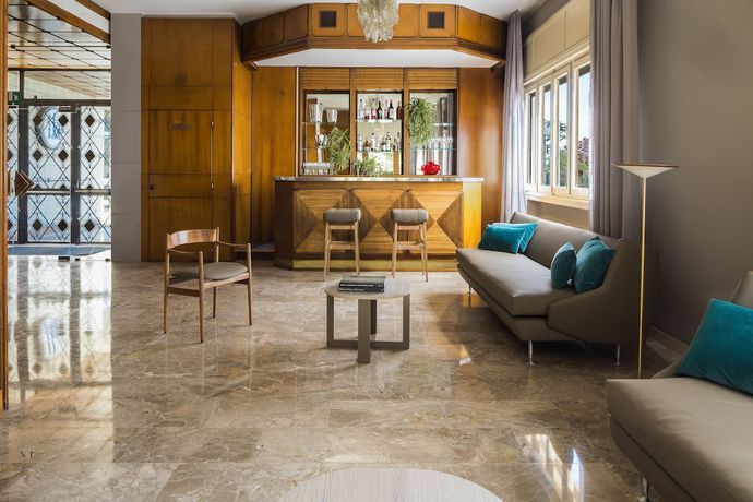 Imagen de los interiores del Hotel Beatrice Este. Foto 19