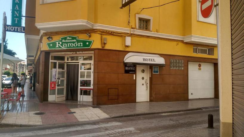 Imagen de los exteriores del Hotel Beatriz. Foto 13