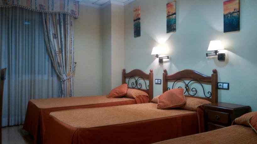 Imagen de la habitación del Hotel Beatriz. Foto 11