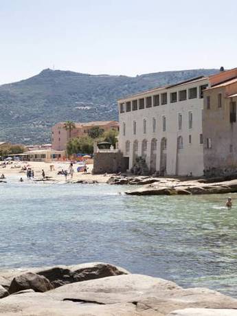 Imagen general del Hotel Beau Rivage, Algajola. Foto 2
