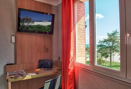 Imagen de la habitación del Hotel Beau Rivage, Argeles Sur Mer. Foto 6
