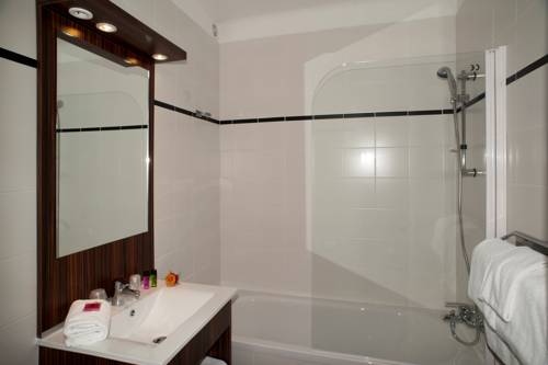 Imagen de la habitación del Hotel Beau Rivage, Argeles Sur Mer. Foto 17