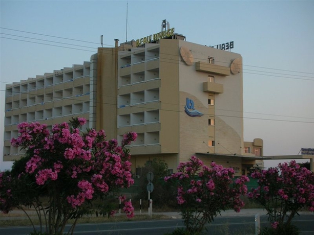 Imagen general del Hotel Beau Rivage Beach Hotel and Club. Foto 6