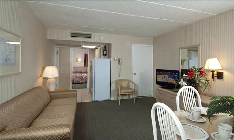 Imagen de la habitación del Hotel Beau Rivage Beach Resort. Foto 10