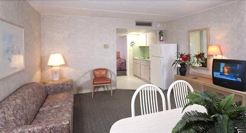 Imagen de la habitación del Hotel Beau Rivage Beach Resort. Foto 11