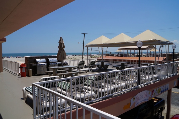 Imagen de los exteriores del Hotel Beau Rivage Beach Resort. Foto 16