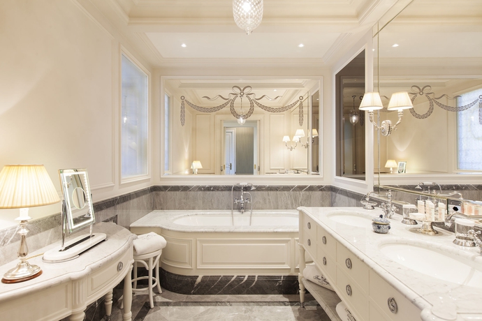 Imagen de la habitación del Hotel Beau Rivage Geneva. Foto 8