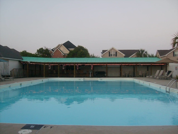 Imagen de la piscina del Hotel Beau Rivage Golf and Resort. Foto 18
