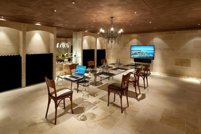 Imagen de los interiores del Hotel Beau Rivage, NEUCHATEL. Foto 13