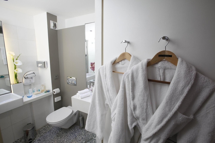 Imagen de la habitación del Hotel Beau Rivage, Niza. Foto 12