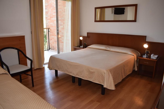 Imagen de la habitación del Hotel Beau Rivage Pineta. Foto 13