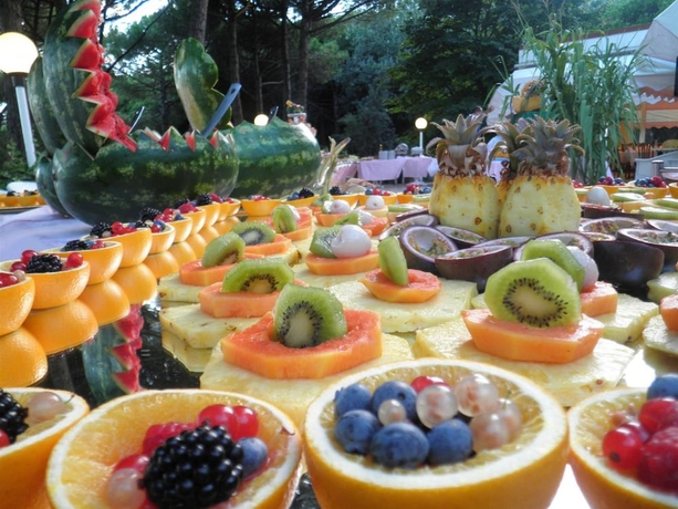 Imagen del bar/restaurante del Hotel Beau Rivage Pineta. Foto 7