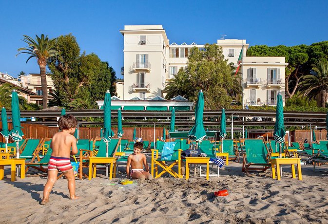 Imagen de los exteriores del Hotel Beau Sejour, Alassio. Foto 12