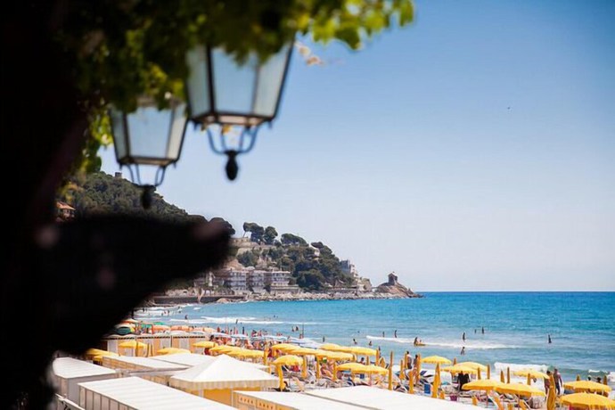 Imagen de los exteriores del Hotel Beau Sejour, Alassio. Foto 14