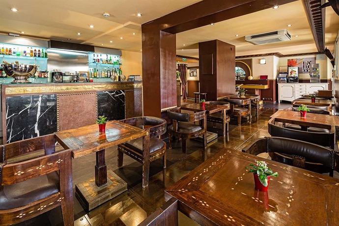 Imagen del bar/restaurante del Hotel Beau Sejour, Cannes. Foto 3
