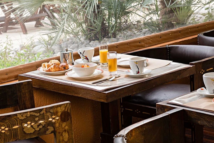Imagen del bar/restaurante del Hotel Beau Sejour, Cannes. Foto 4