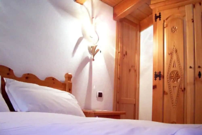 Imagen de la habitación del Hotel Beau Sejour, &Eacute;troubles. Foto 7
