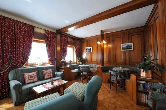 Imagen del bar/restaurante del Hotel Beau Sejour, Pre-Saint-Didier. Foto 2