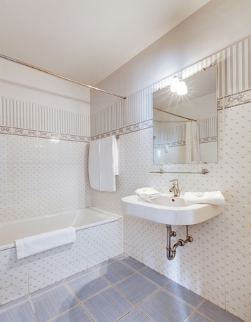 Imagen de la habitación del Hotel Beau Site. Foto 10