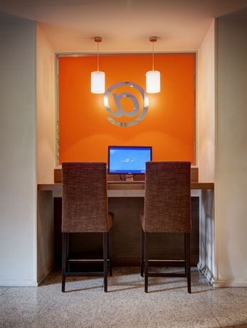 Imagen de los interiores del Hotel Beau Site. Foto 14