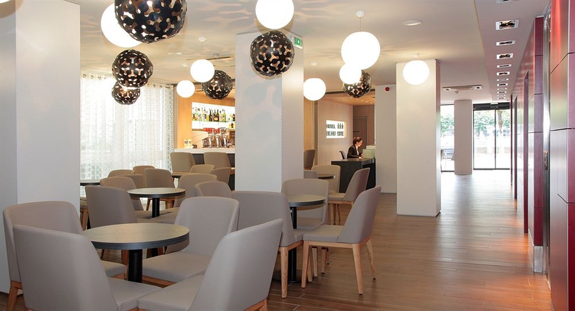 Imagen de los interiores del Hotel Beau Site, Lourdes. Foto 16