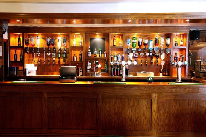 Imagen del bar/restaurante del Hotel Beaufort Park. Foto 2