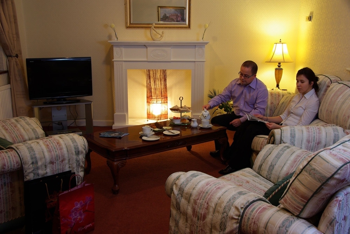 Imagen de los interiores del Hotel Beaufort Park. Foto 15