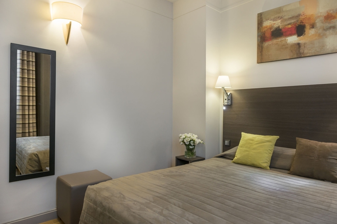 Imagen de la habitación del Hotel Beaugency. Foto 11