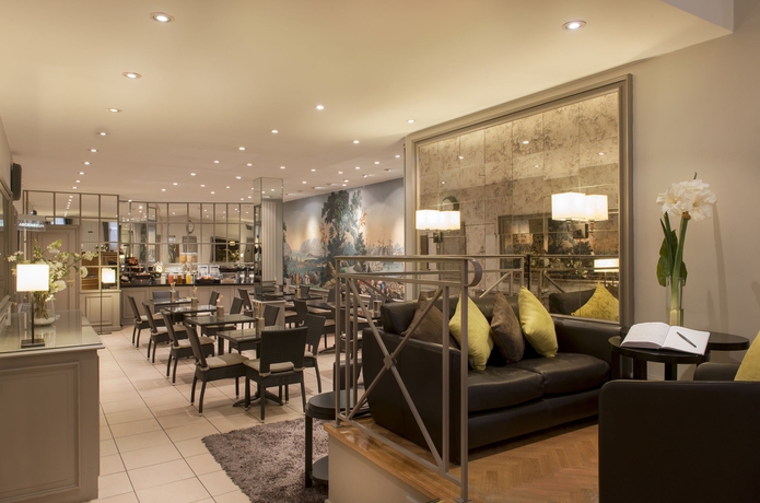 Imagen del bar/restaurante del Hotel Beaugency. Foto 3