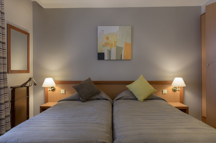 Imagen de la habitación del Hotel Beaugency. Foto 15