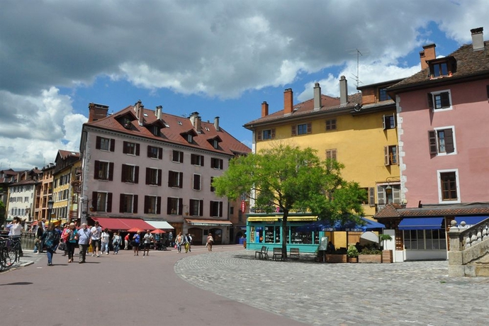Imagen de los exteriores del Hotel Beaujour and Bonsoir Brasserie-hôtel. Foto 5