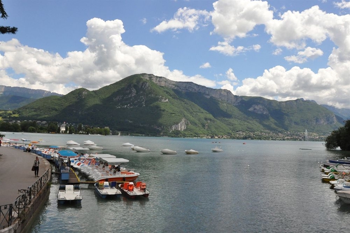 Imagen de los exteriores del Hotel Beaujour and Bonsoir Brasserie-hôtel. Foto 7