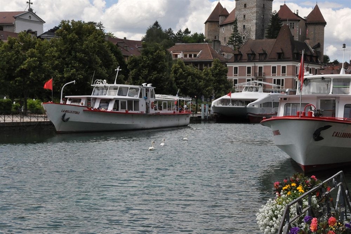 Imagen de los exteriores del Hotel Beaujour and Bonsoir Brasserie-hôtel. Foto 8