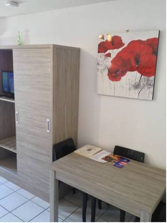 Imagen de la habitación del Hotel Beaulieu, Clermont-Ferrand. Foto 7