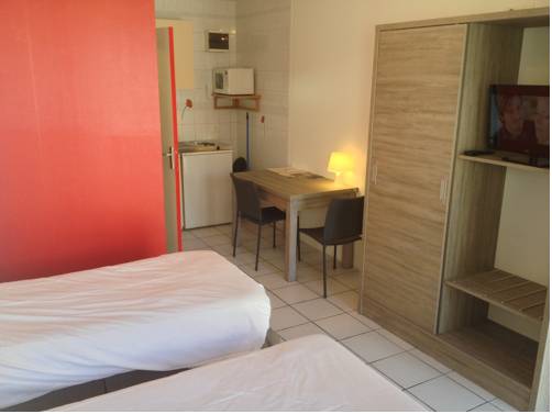 Imagen de la habitación del Hotel Beaulieu, Clermont-Ferrand. Foto 10