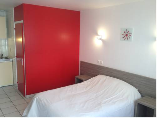 Imagen de la habitación del Hotel Beaulieu, Clermont-Ferrand. Foto 11