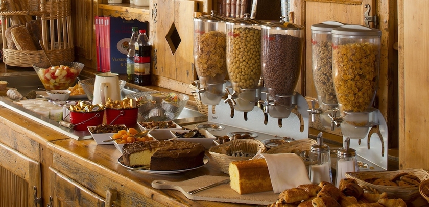 Imagen de la habitación del Hotel Beaulieu, Les Tollets. Foto 9