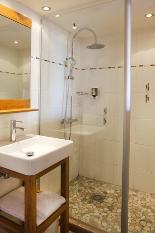 Imagen de la habitación del Hotel Beaulieu, Les Tollets. Foto 11