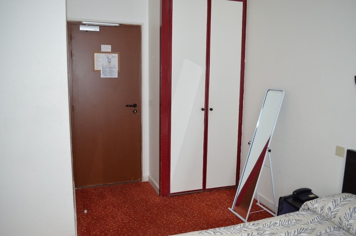 Imagen de la habitación del Hotel Beauquartier Montmartre. Foto 3