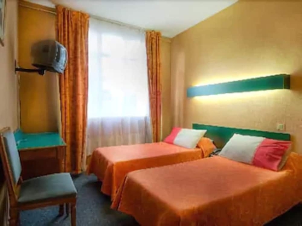 Imagen de la habitación del Hotel Beauquartier Montmartre. Foto 4