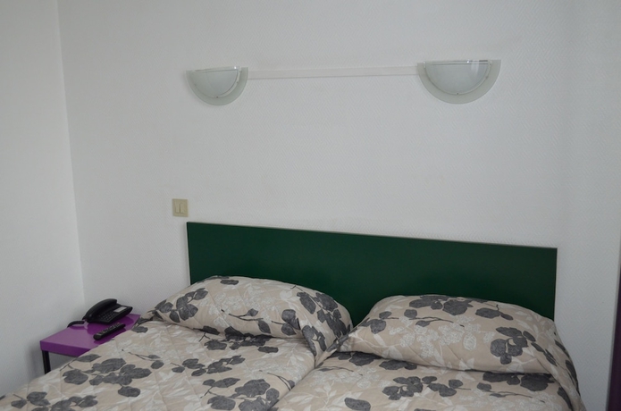 Imagen de la habitación del Hotel Beauquartier Montmartre. Foto 10